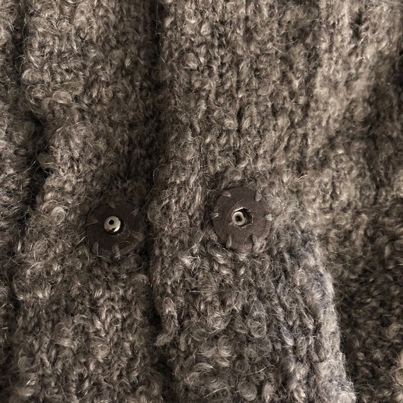 Vintage Taupe Boucle Sweater with Detachable Shearling Collar - Picture 14 of 14
